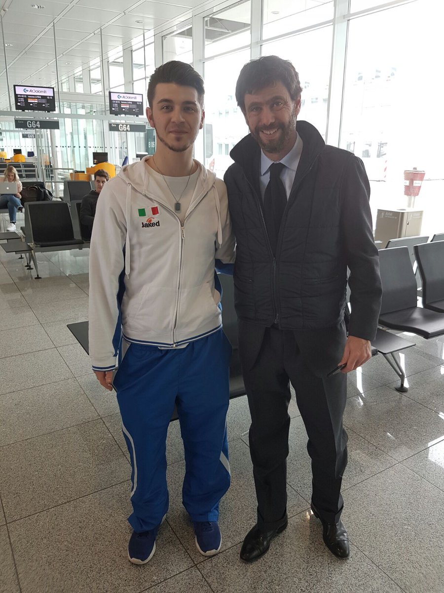AlbyPimpini's tweet photo. When you are in Munchen and you meet your president!! @juventusfc #BlackAndWhiteAndMore #FinoAllaFine https://t.co/ojmyuXOZgP