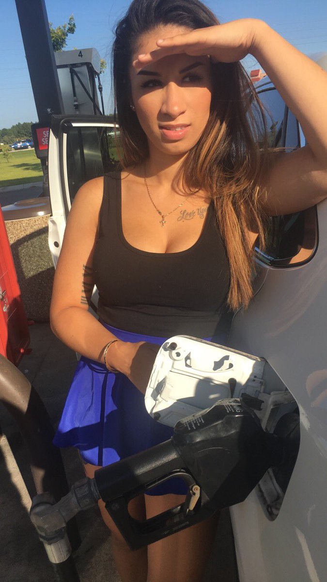 ohmyveee's tweet photo. Looking for a fuck to give. #neverfoundit https://t.co/kNULnJRB9A