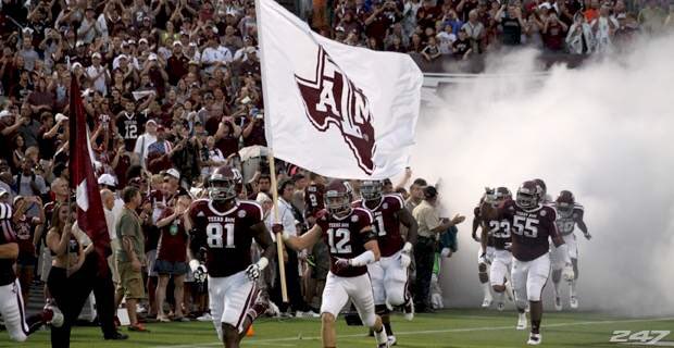 pagelbagel99's tweet photo. Beyond blessed to say that I have committed to Texas A&amp;M University!! 👍🏻 #GigEmGang17 https://t.co/mE21hozeQ1