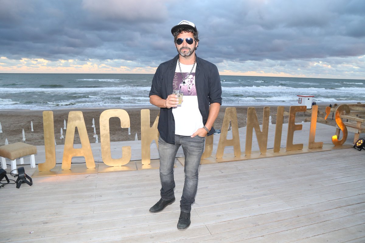 Iván Noble, Flor Ventura, Agus Sierra y Juan Manuel Gilera  en el after beach de Jack Daniel's Honey en Pinamar bit.ly/JackHoneyPina