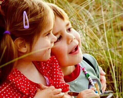 s___ss3's tweet photo. أجمل كنز ممكن تملكه بحياتك هو ان يكون لك صديق: (يملك قلب يشابه قلب اخوك بس بدم مختلف) ��️ https://t.co/p2Tsn1GeCI