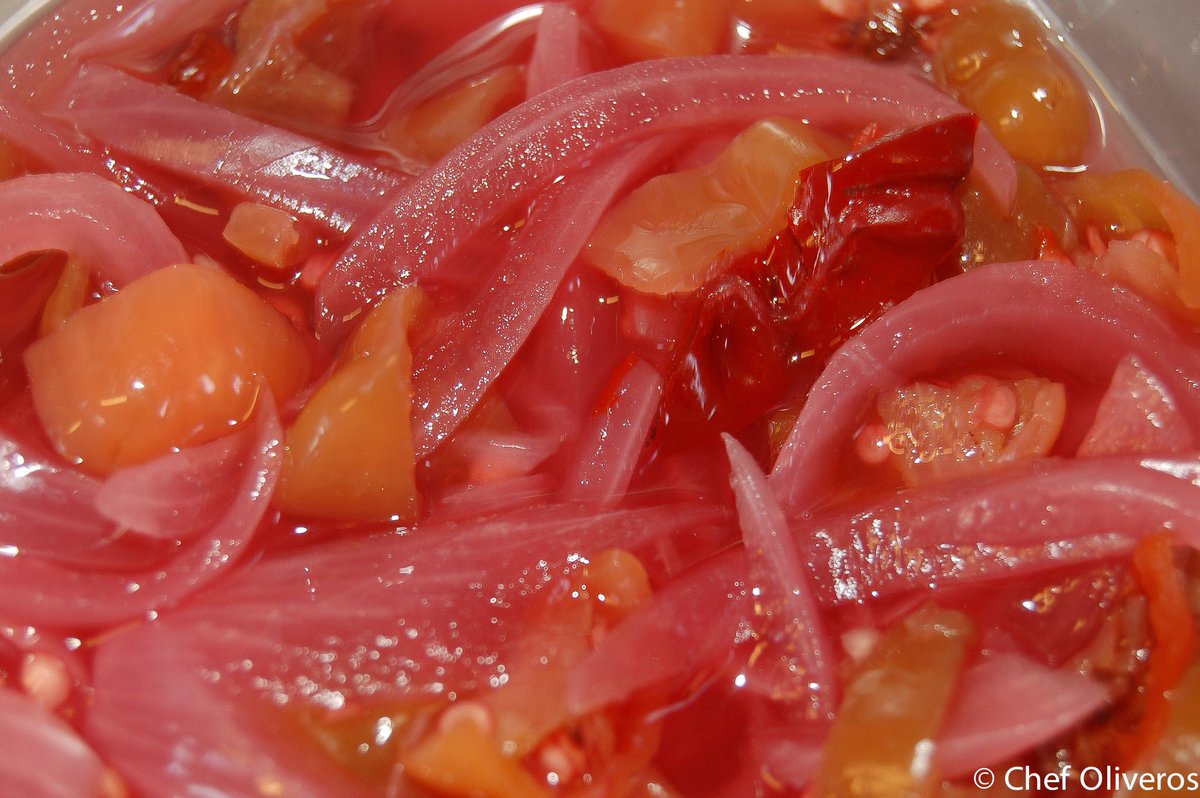 lacochinitadf's tweet photo. #LunesPibil en Lindavas #ParqueAleman LaMejor #CochinitaPibil en #CDMX #Panucho #CochiTorta #CochiBomba #CochiQueso #MáareQueCosaTanSabrosa https://t.co/dhaArCQB4R