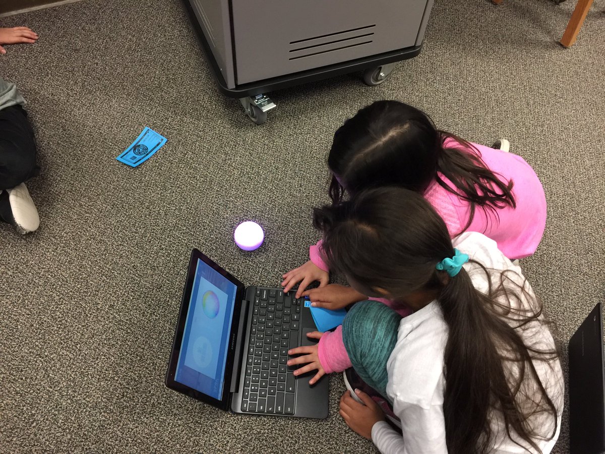 MrNeibauer's tweet image. I love watching kids experience @Sphero and #LightningLab and Bluetooth for the first time. &quot;I can use the Force!&quot; #CCSDSTEM