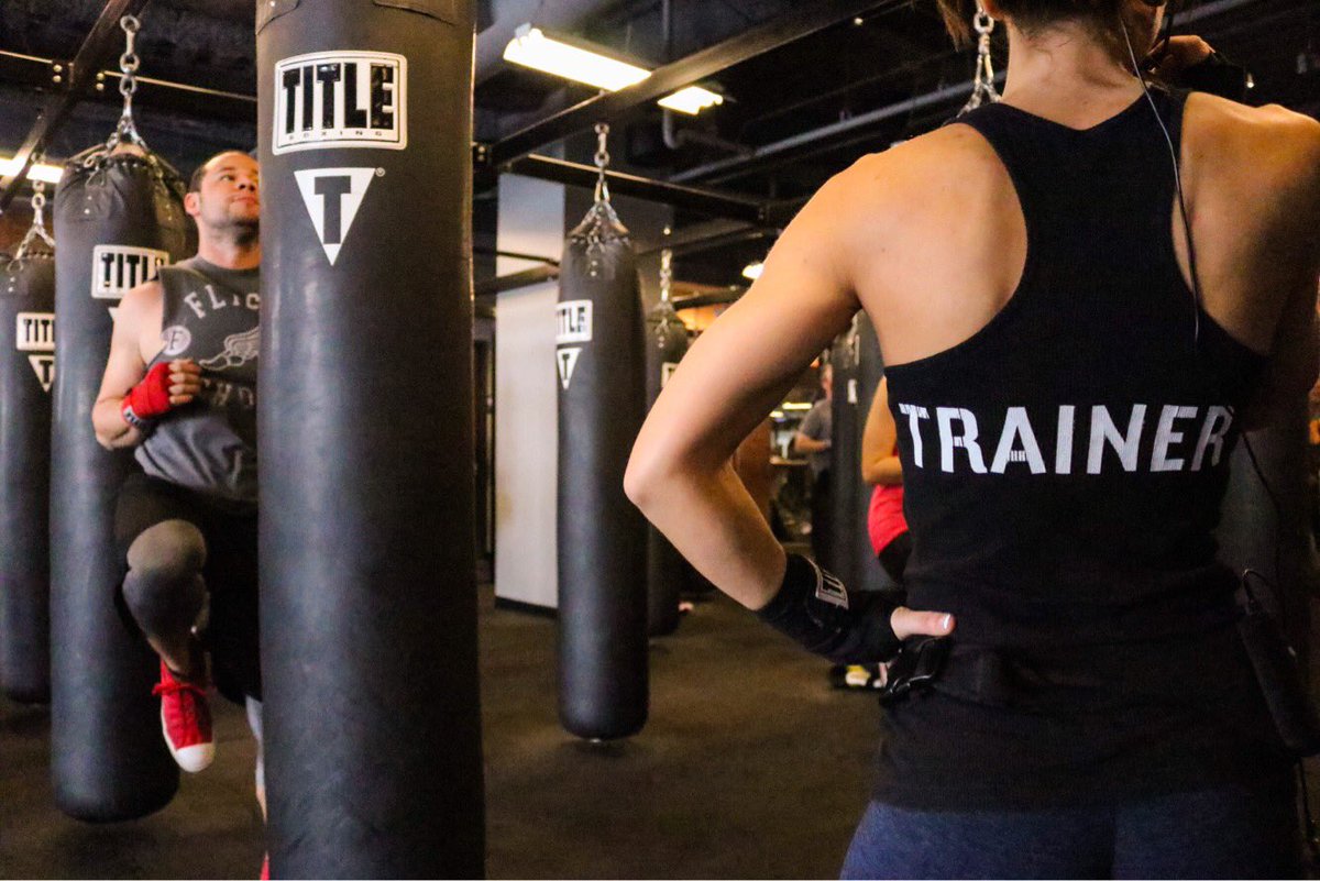 TitleboxingCS's tweet photo. Our trainers have your back! 😉Join the #TITLEfam TODAY for only $20.17! Offer ends 1/31. Call or DM us for details! #motivationmonday https://t.co/8DsOhsaDRq