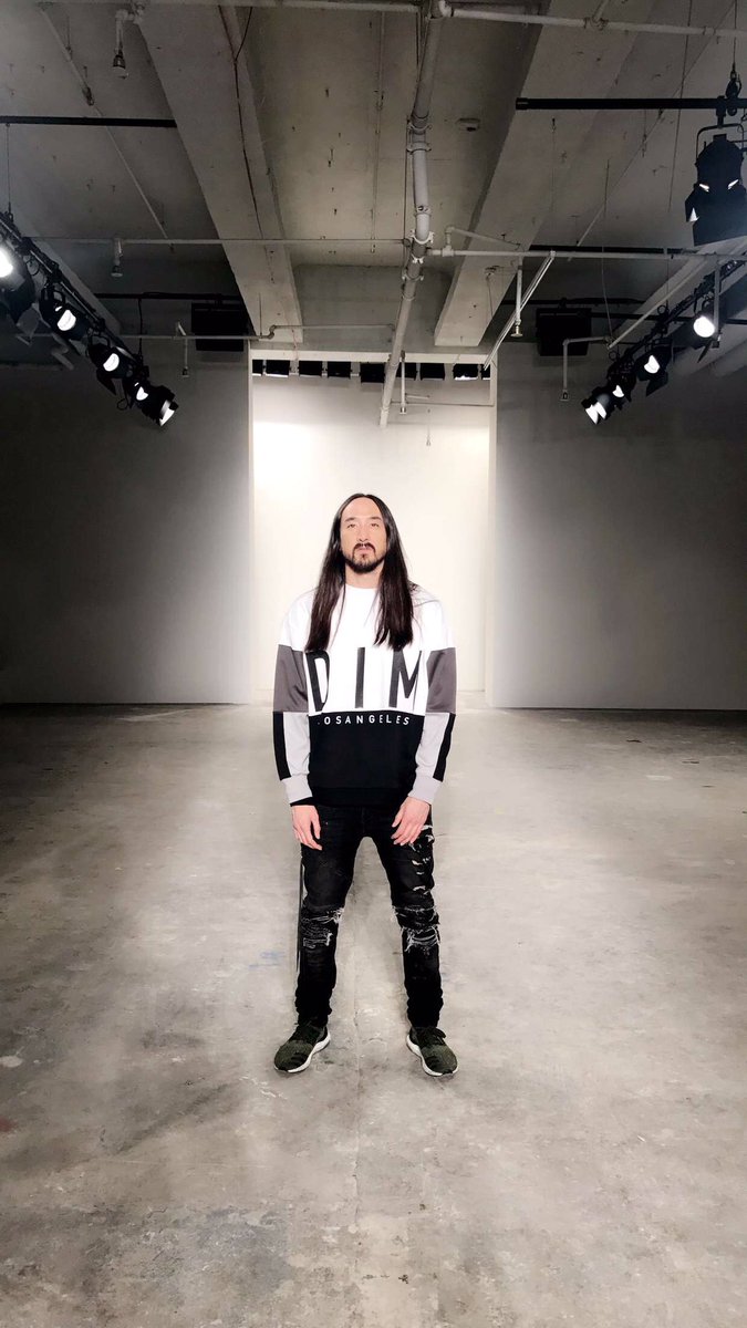 Countdown to #NYFW #CFDA #dimmakcollection https://t.co/bee8ZWZxlm