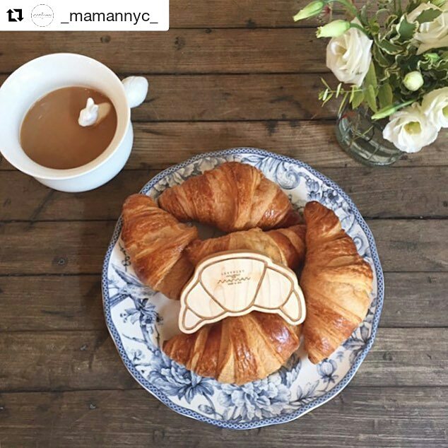 lexypexy croissant teether