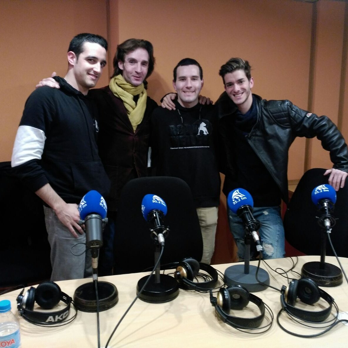 DavidGonzalezZG's tweet photo. Entrevista en la radio por Jóvenes Inocentes. Esto sólo ha empezado!!! https://t.co/0H6d8r6xG0