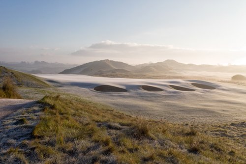 tonyjdear's tweet photo. For my 10,000th tweet, here's a wintry shot of my favorite course in the world - @stenodocgolf. (Pic by Stuart Morley) https://t.co/3Omw1gDYOc