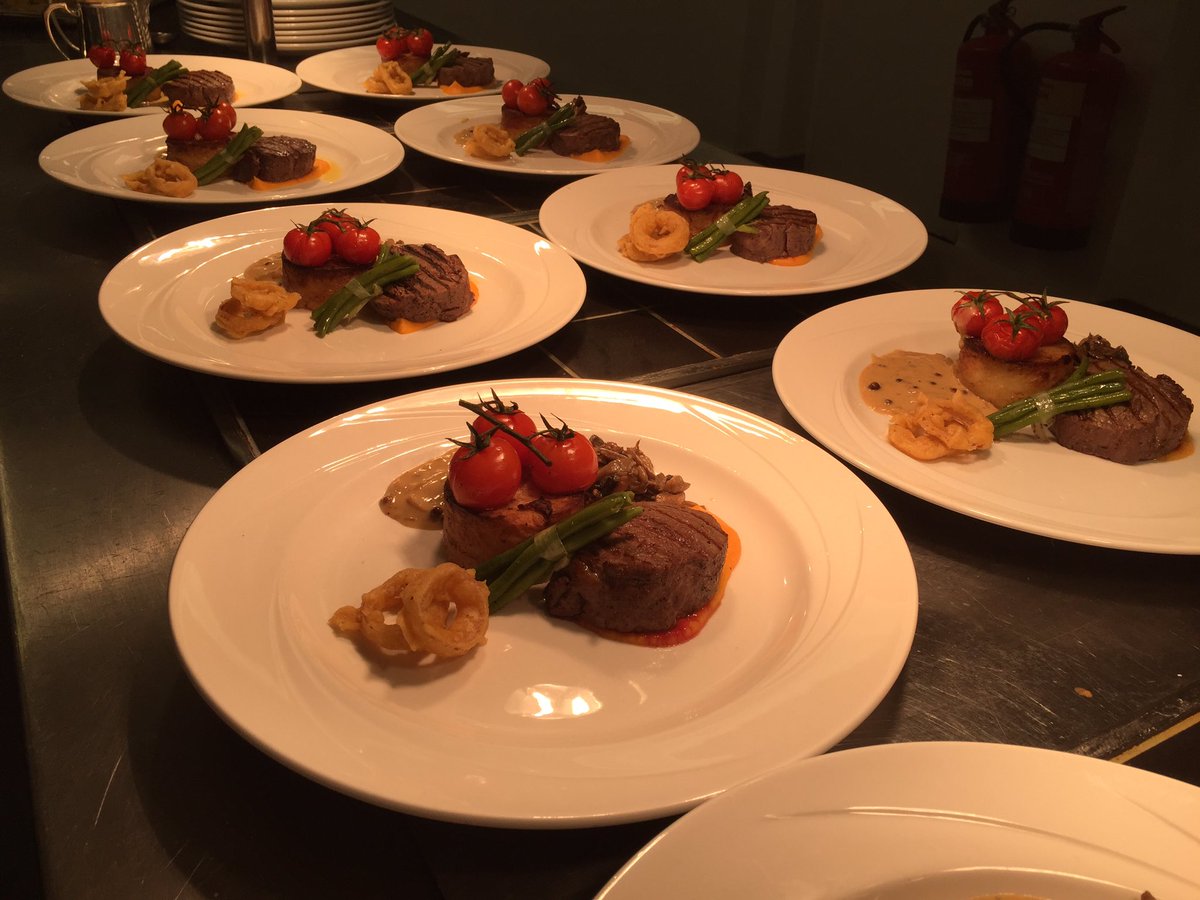 lisa_howarth's tweet photo. CO's Dinner @RAFTyphoon_24_7 @RAFCGY @ISSConingsby @RoyalAirForce https://t.co/0l5kfvYM1p