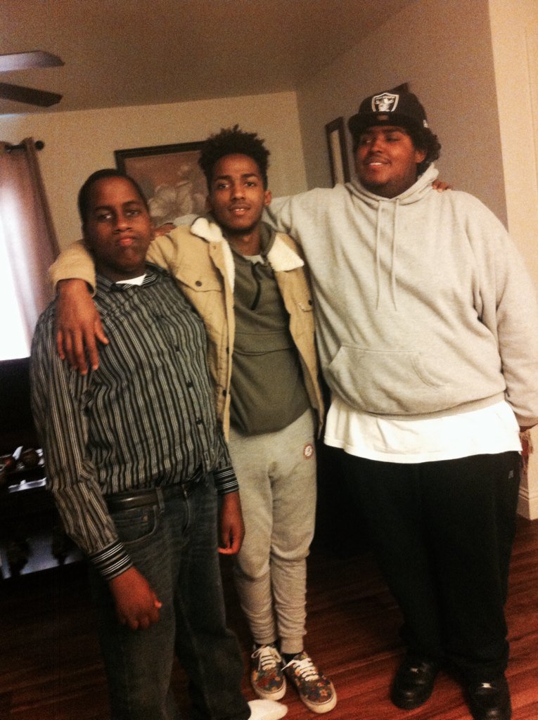rashaad800's tweet photo. #MyBrothersKeeper https://t.co/mdGVyo6VN9