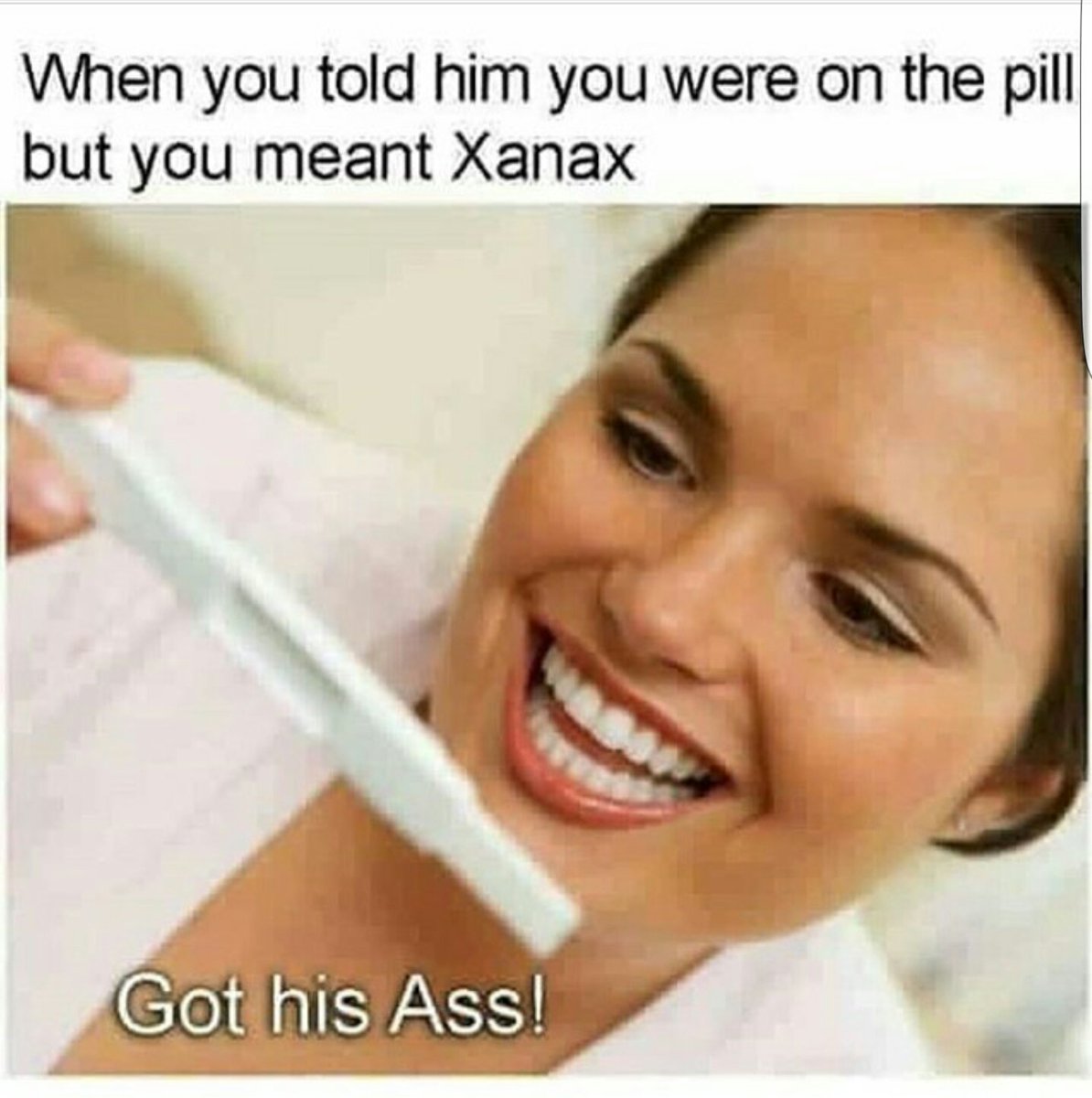 B080697's tweet photo. #feels #gotem #xanax #pills https://t.co/DJ2eHwicQq