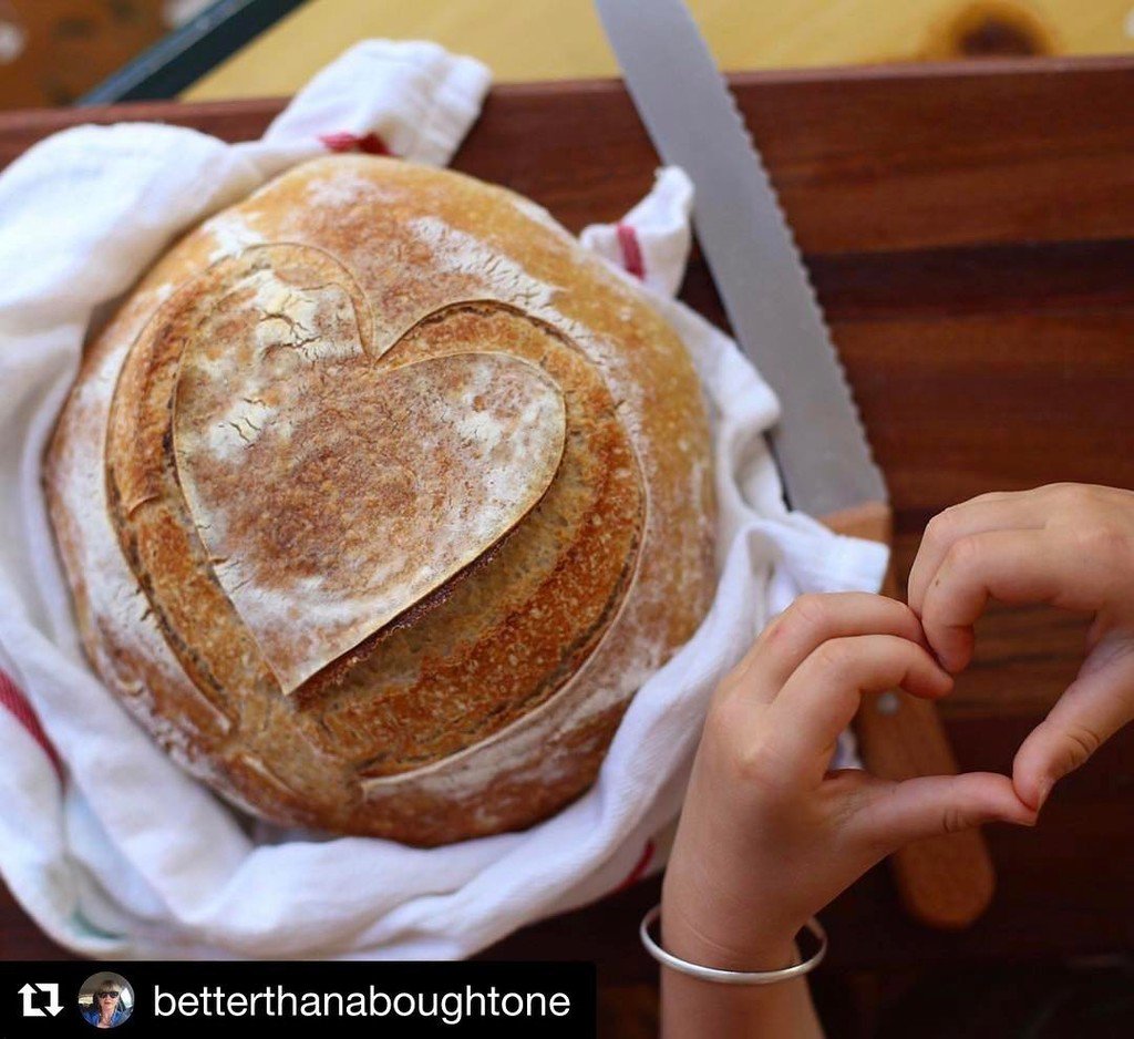 Love this gorgeous home baked loaf! Making your own bread instead of buying from the supermarket saves money, build…