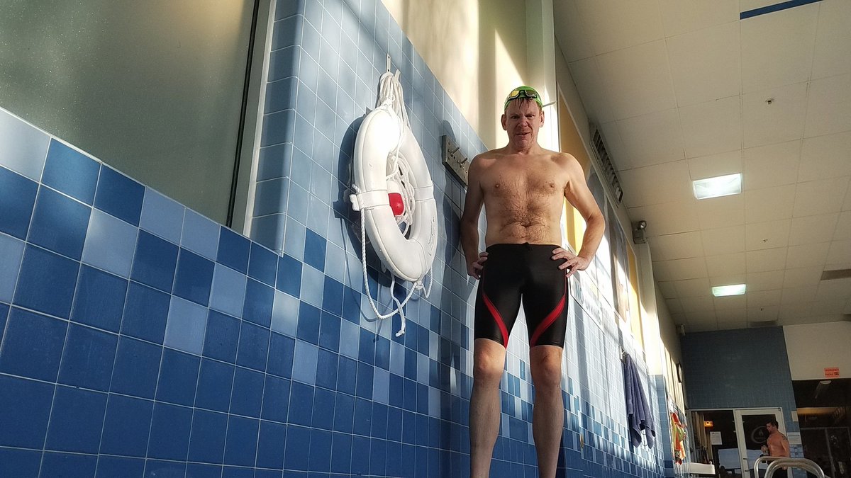 seeksboston26mi's tweet photo. I always feel faster in new gear. Thanks @TYRSport for making my Monday swim a fast one! #Triathlon #roosttriteam @RunnersRoostCO https://t.co/SmvdYgfIP3