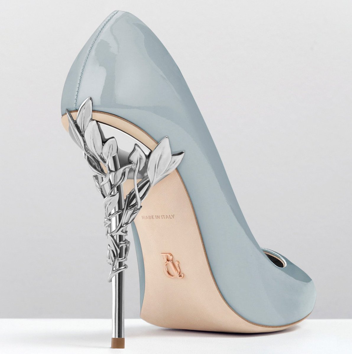 HollywoodTime1's tweet photo. 🌼RALPH Y RUSSO *Shoes*👠
Son tan lindos😱😍👏

#Modas
#Shoes 
-Guess https://t.co/mOb9v6Kmwf
