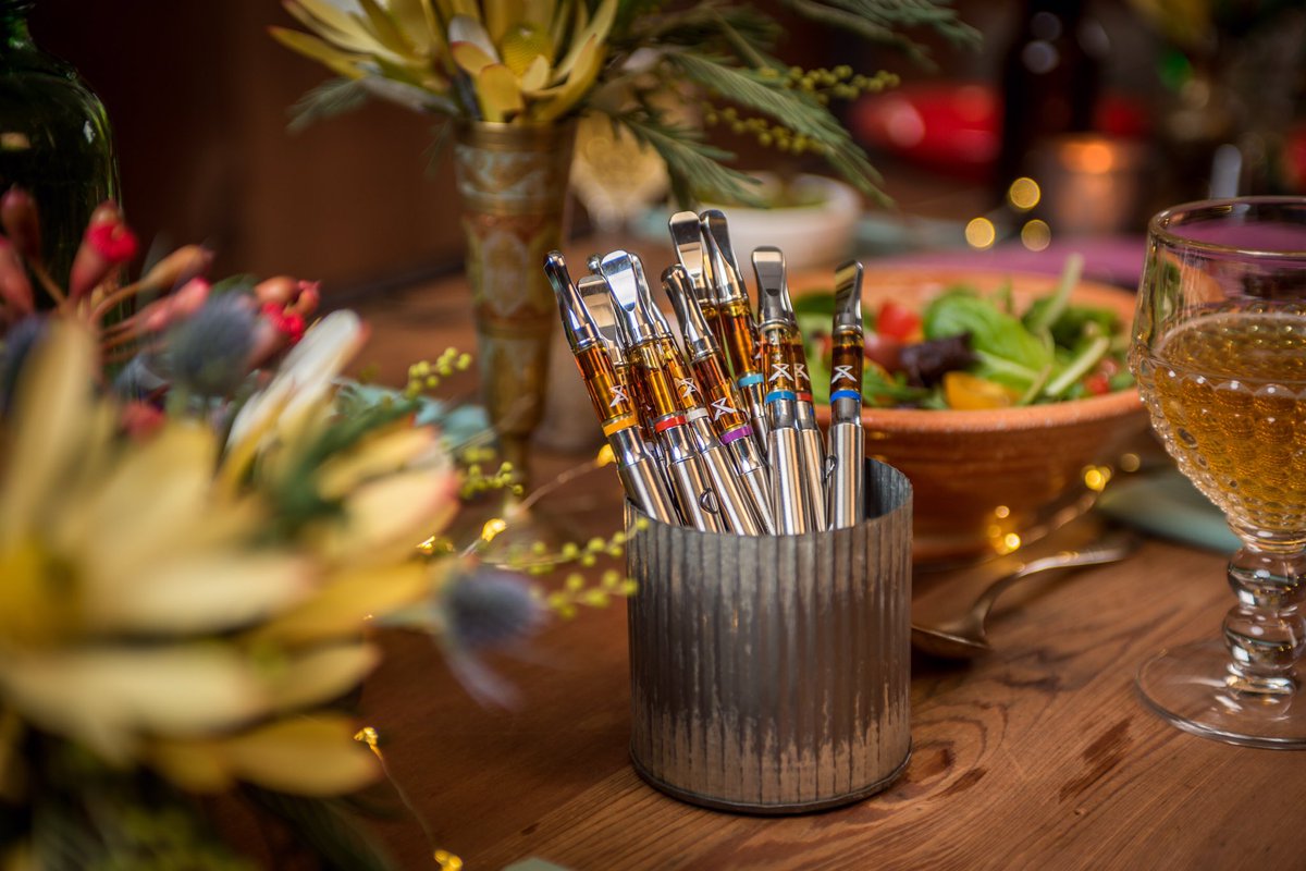 AbsoluteXtracts's tweet photo. Did you know #absolutextracts comes in 18 different strain specific vape cartridges? 🎉 #vapelife #abxvape #abxadventure https://t.co/3TEMVchrEO