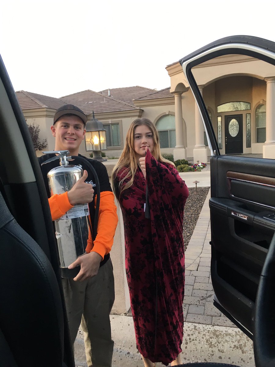 cadecox42's tweet photo. Quick kill this week, possibly immunity?? @hawkassassins17 @halle_toolson https://t.co/9zTntxoYvB