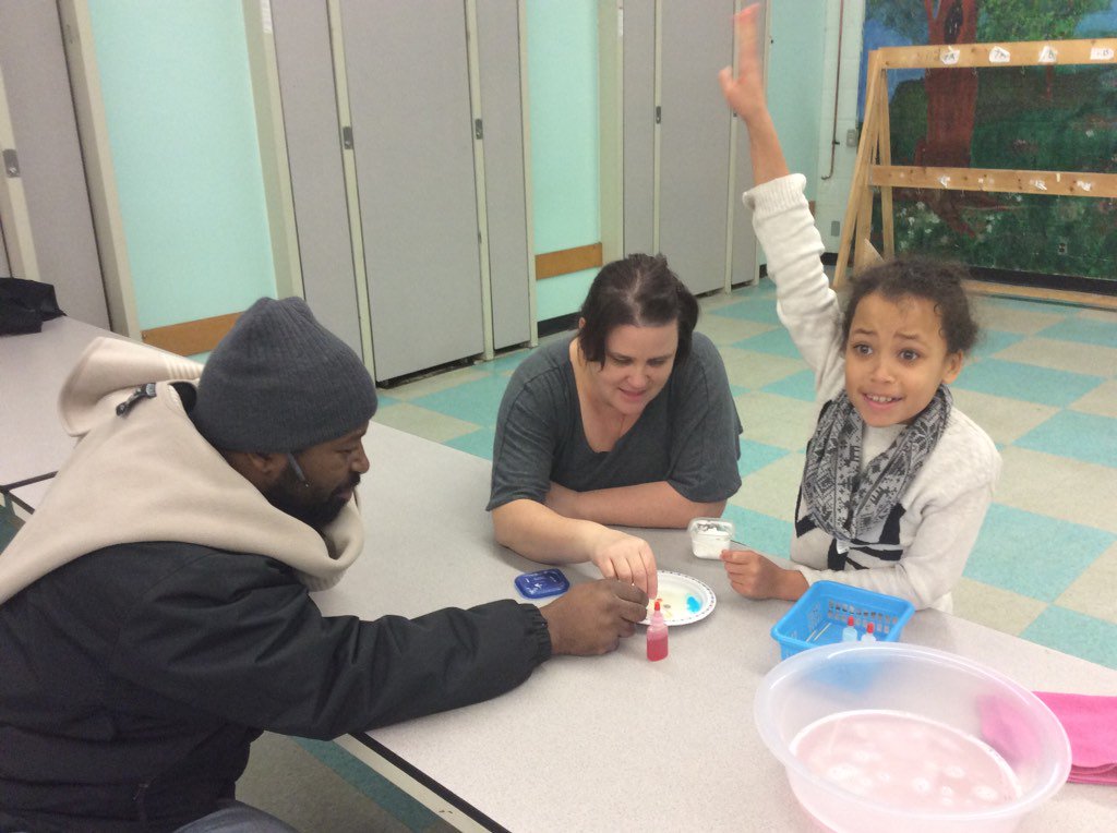 DixonGroveJMS's tweet photo. Families having fun with science 💥👍#tdsb_msic #sci_in_schools https://t.co/dfb1LZ43Qj