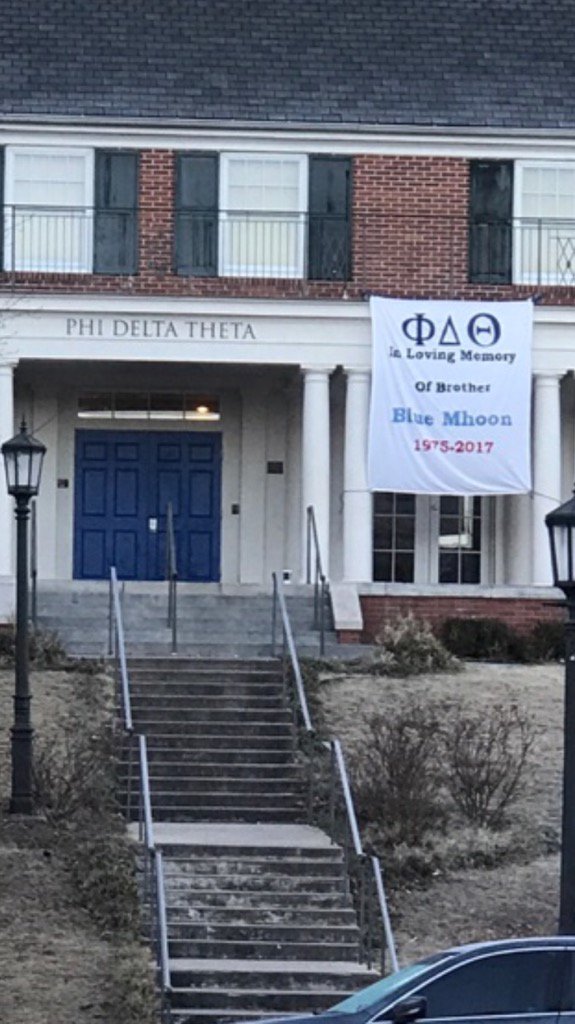 Because of stadium work we can't turn the stadium BLUE but his brothers did this to honor a great Razorback #RIP