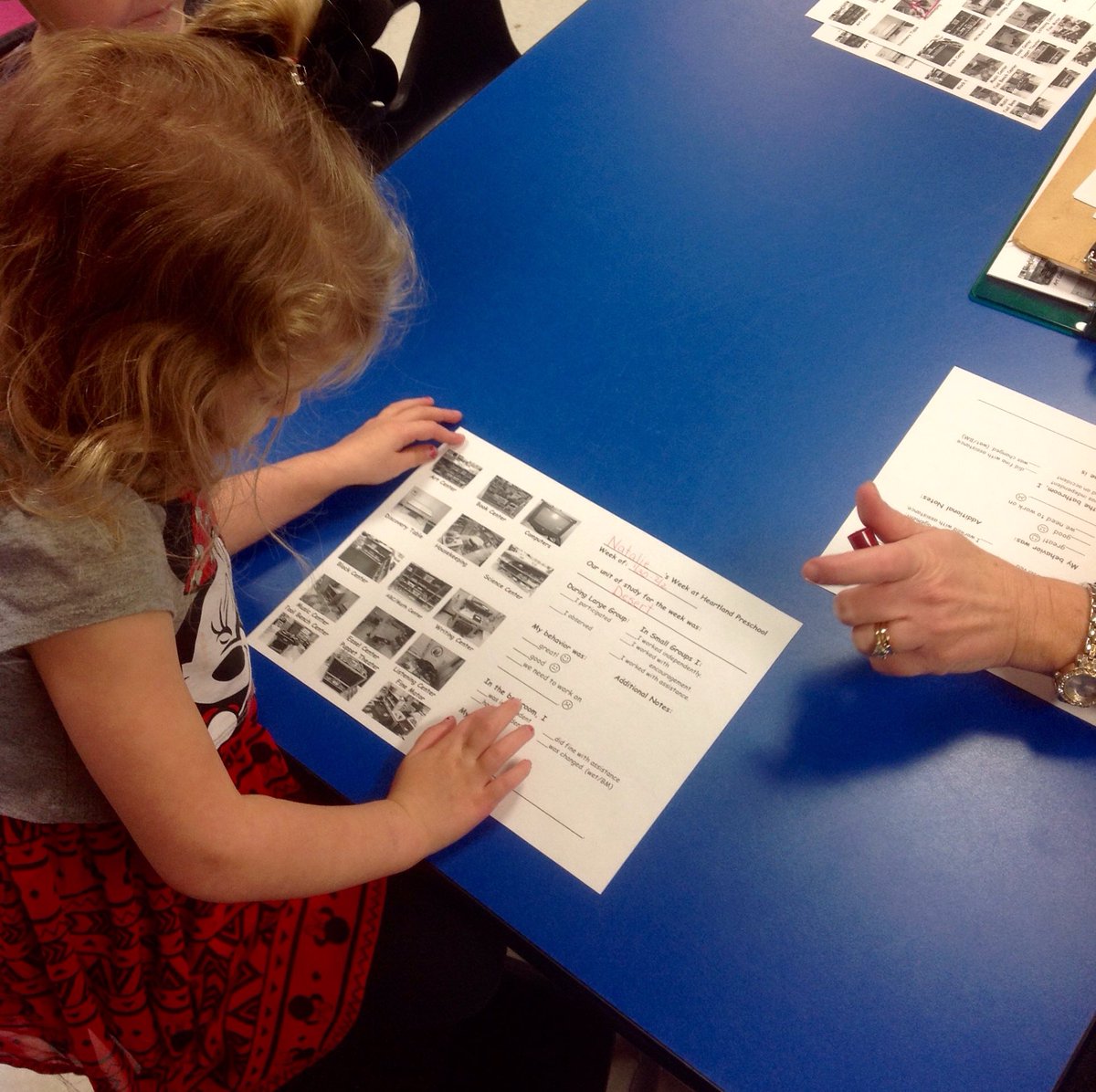 CarlenaSheeran's tweet photo. Preschool students making decisions about what centers they will visit in Mrs. Bybee's classroom @HeartlandES! ✅📝 #plananddo #HCSMakeItCount https://t.co/rziejFbdmS