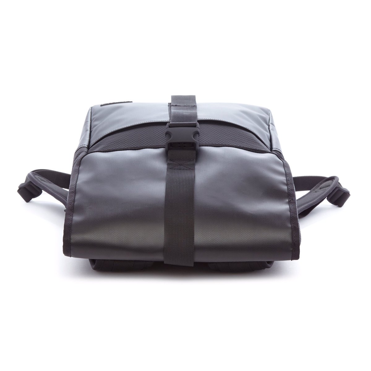Lexdray's tweet photo. Slim. Lightweight. Comfortable. #TorontoPack https://t.co/miMstt60zC