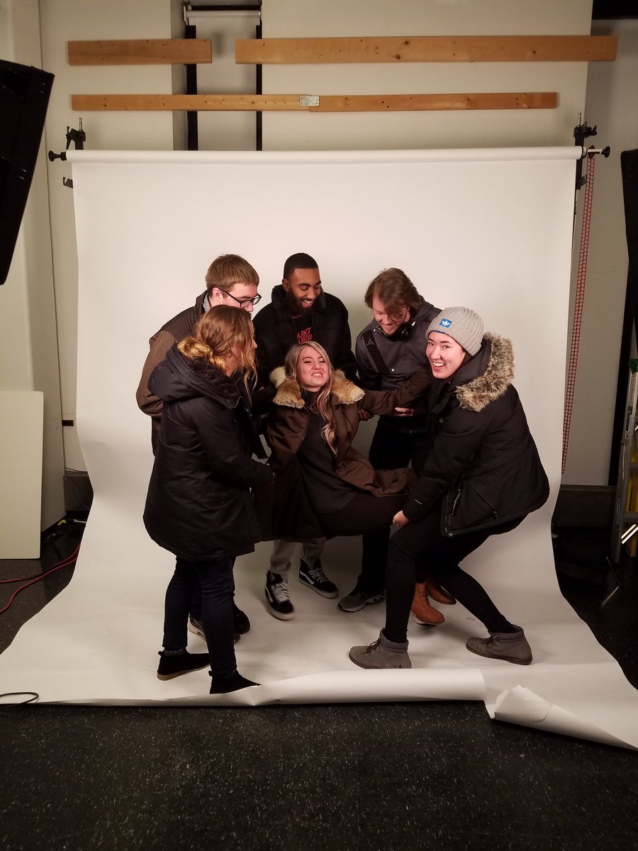 BrettDreez's tweet photo. Star shining bright under the lights of the #imaginglab #umntoy #teammagenta https://t.co/l1GRJAcZmd