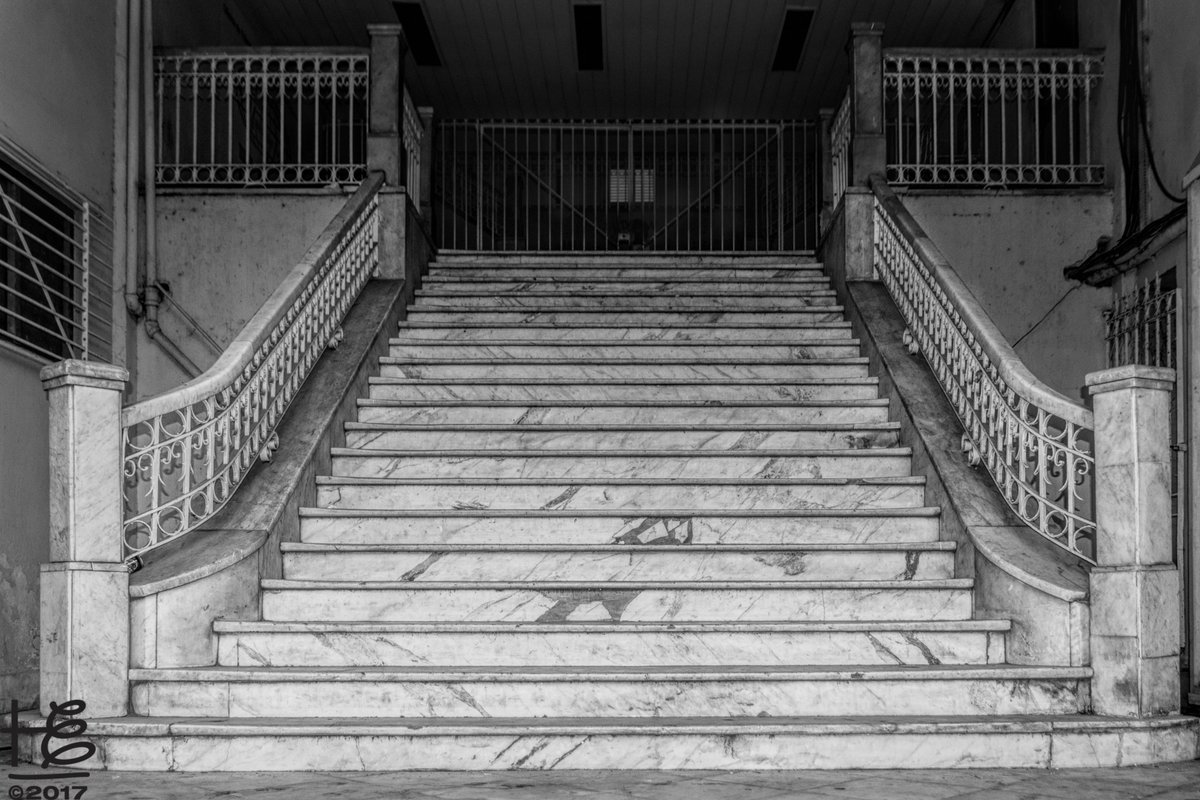 HollyElmoreATL's tweet photo. Throughout #OldHavana #marble #staircases within elder #buildings are reminders of #PreCastro #grandeur. #Havana #Cuba #Travel #History https://t.co/DOuQv2YTYL