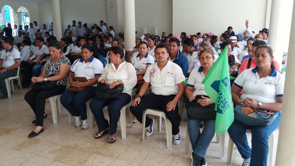 Herederos_RC's tweet photo. @RedMaestrxsEC de #Palenque de #LosRíos apoya @AXEA65 y @paolacabezas1 #AsambleistasNacionales
Este 19F #TodoTodito35
#AugustoALaAsamblea https://t.co/r9Ud8ZE5qO