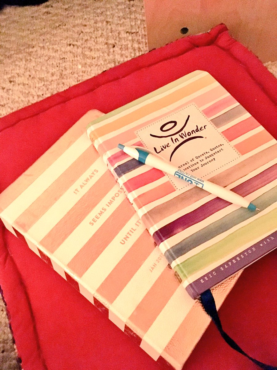 OLindseyO's tweet photo. Taking time to brainstorm my next event... #excited #connecting #DIY #sharing #naturalbeauty #bringingpeepstogether https://t.co/pvo6WryHWf