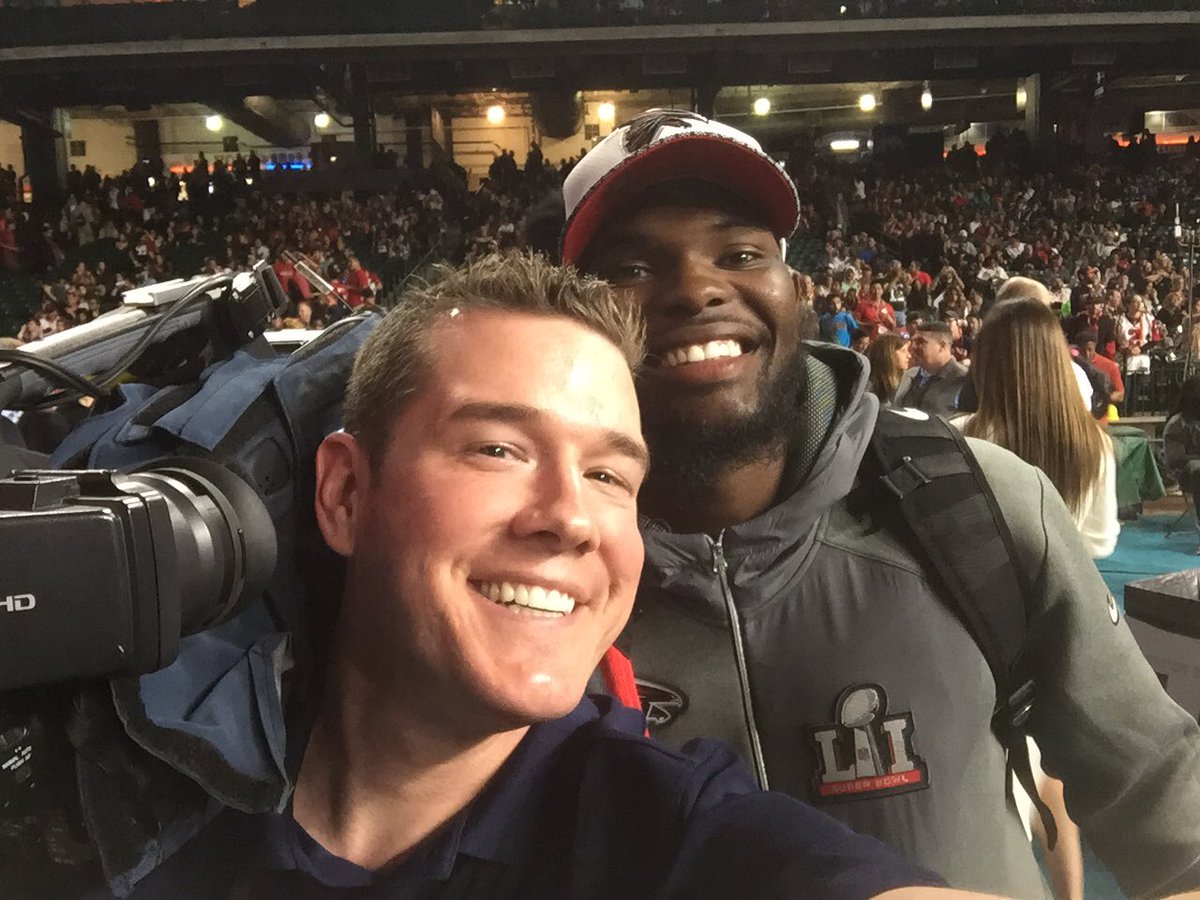 Adam_M_Winkler's tweet photo. Norfolk's LaRoy Reynolds plays LB for #Falcons. Tonight, he plays reporter.

You'll wanna see @WTKR3 news at 11pm!

https://t.co/SriD9VTgOh https://t.co/UCrTxAY08X
