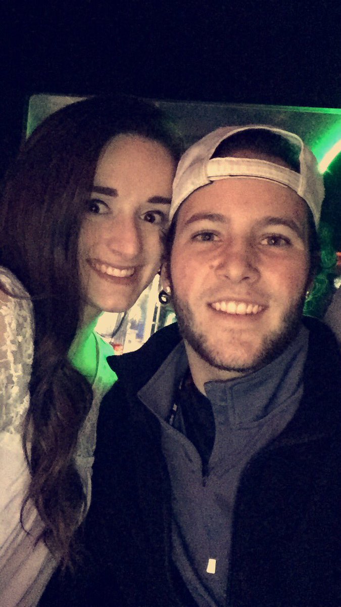 Megan_Rose16's tweet photo. I sureeee am a lucky girl ❤ ily @Mueller_21 https://t.co/Z4gLlE2px6