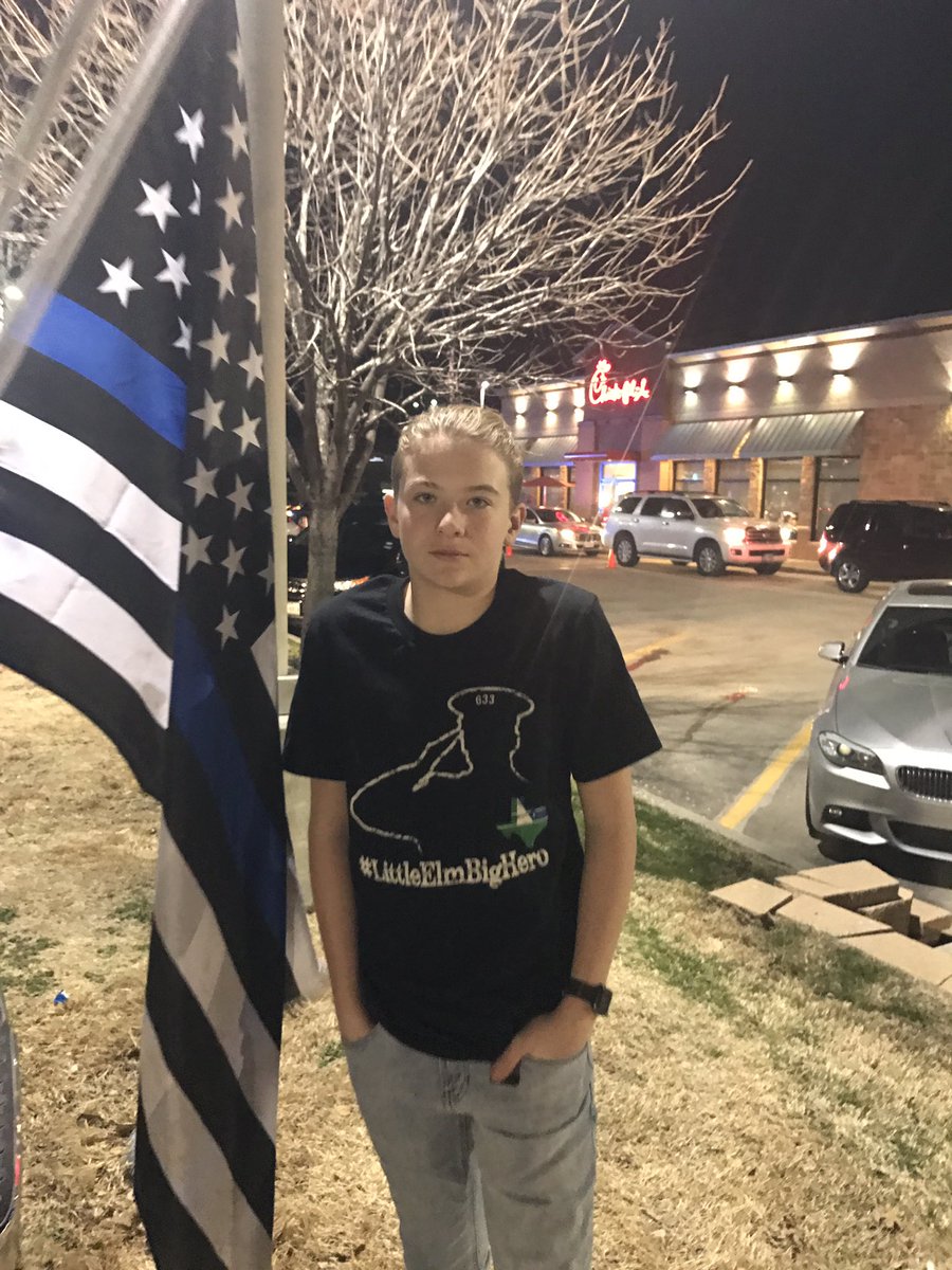 bonniejeannetx's tweet photo. @ChickfilA Many thanks from @LittleElmTX #backtheblue #jerrywalker #LittleElmBigHero https://t.co/RjaaPmFwmn