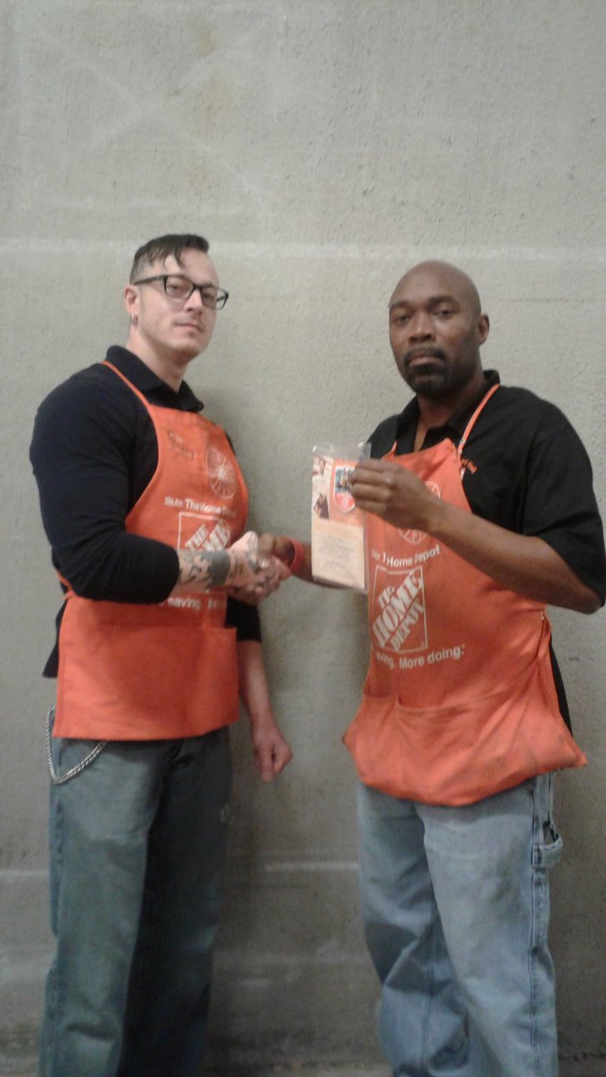 bankhead39's tweet photo. Awesome job,Bobby with being named the receiving associate of the month way to go https://t.co/FaUZOgDUOk