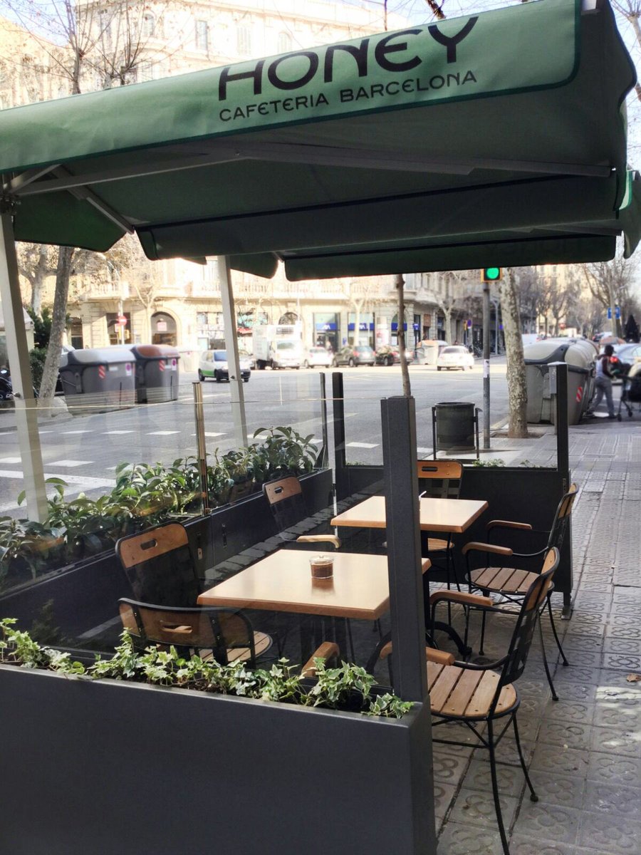 El inicio de una nueva etapa en Honey...! Estamos muy felices de mostraros en primicia la nueva Terraza de Honey ❤️