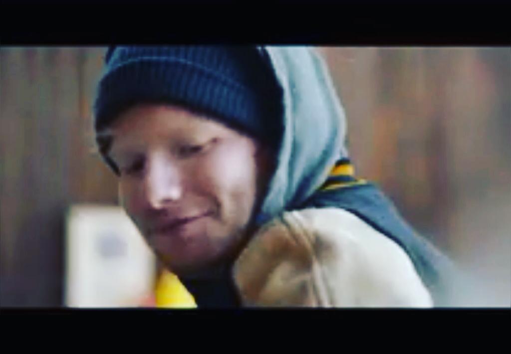 citydeern's tweet photo. #shapeofyouvideo #EdSheeranDeservesAllTheLoveParty๐ #EdBestFans ๐ https://t.co/j0YlpN9NPI