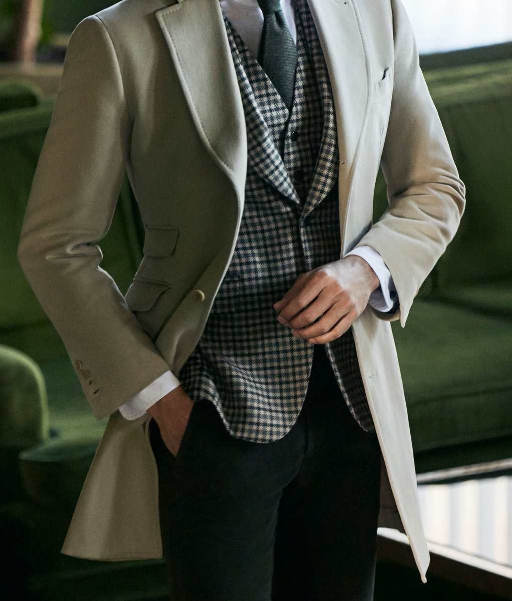 As it gets colder, dressing gets more interesting 

#BenchCorner #winter