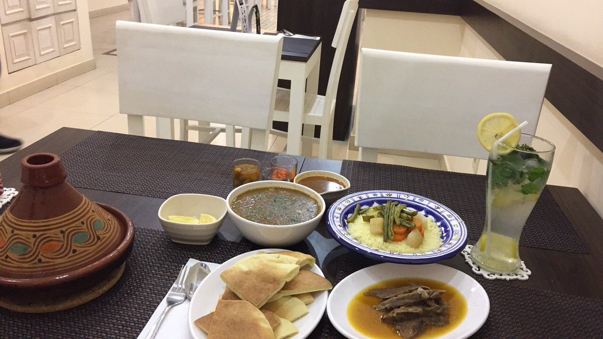 اليوم جبت لكم مطعم كينج كسكس في جاكرتا في لوبو مول انصحكم بزيارته شغله ممتاز 
@hilali_5yali <a href="/alkhder_travel/">ALKHDER TRAVEL</a>