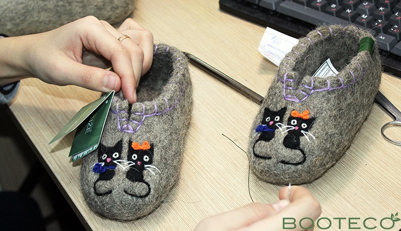 bootecoru's tweet photo. #кошки #коты #тапочки #дизайнер #авторскаяобувь #обувноймагазин #предзаказ #семья #ручнаяработа #котята #своимируками #домашнийстиль #cats https://t.co/1tjitLqui8