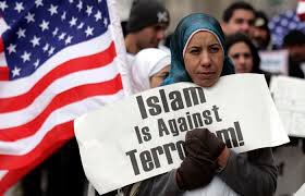 MohamadAlarefe's tweet photo. دعم الأمريكيين المسيحيين للمسلمين دليل نجاح المسلمين بأمريكا بطبع صورة مشرقة للإسلام بأخلاقهم وأمانتهم وتعقّـلهم في التعامل مع الأ��داث https://t.co/G4X5fjcPhl