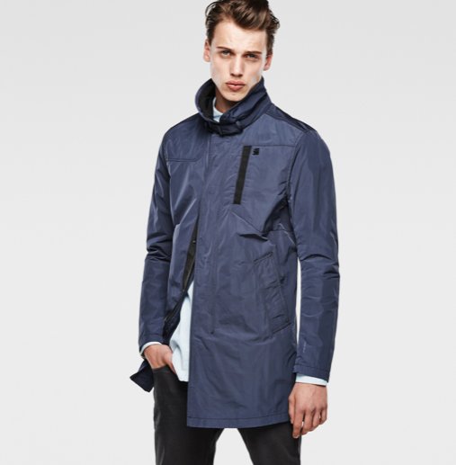 Nuestras chamarras, además de ser súper cómodas, vienen en cortes clásicos y atemporales, esta la puedes conseguir en @saksmexico