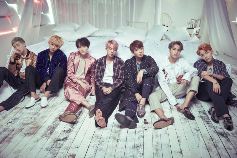 soompi's tweet photo. #BTS To Launch All-New Merchandise Ahead Of World Tour
https://t.co/vQsUNIdEMi https://t.co/HvTxoxt58C