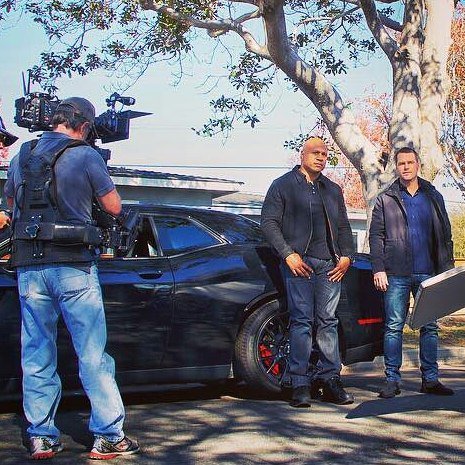lunapi09's tweet photo. @Regrann from @jacqniv - #ncisla New Episode Tonight !! @chrisodonnell @llcoolj
#sundayn… https://t.co/6sUbJOFDbM https://t.co/pQCHU8vsLq
