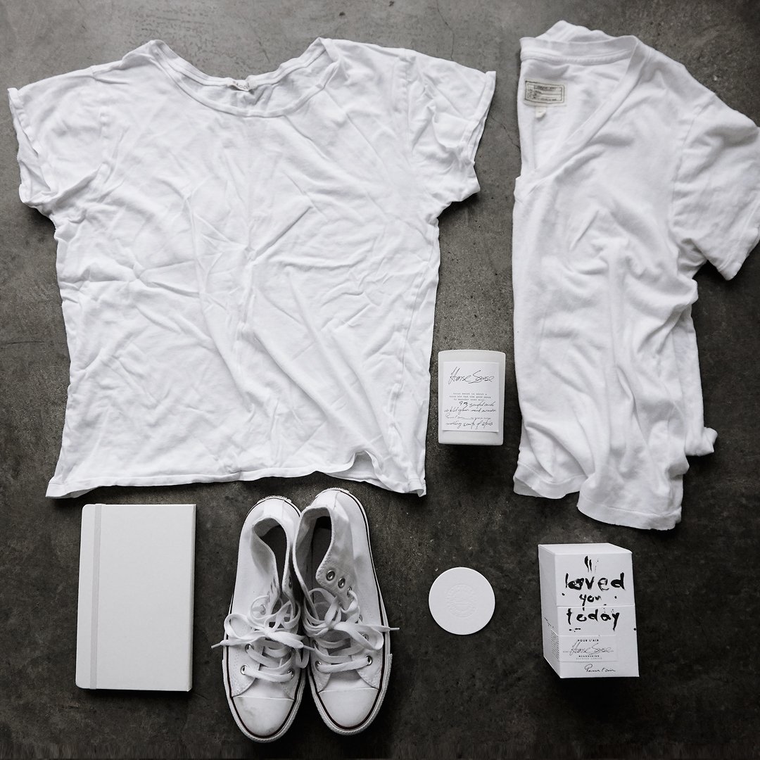 PourlairScents's tweet photo. Generally we scent pair spaces. Today...clothes with Horse Sense. It's purpose is to wander.#flatlay #currentelliot #ragdoll_la #moleskines https://t.co/DJln9Lj9fR