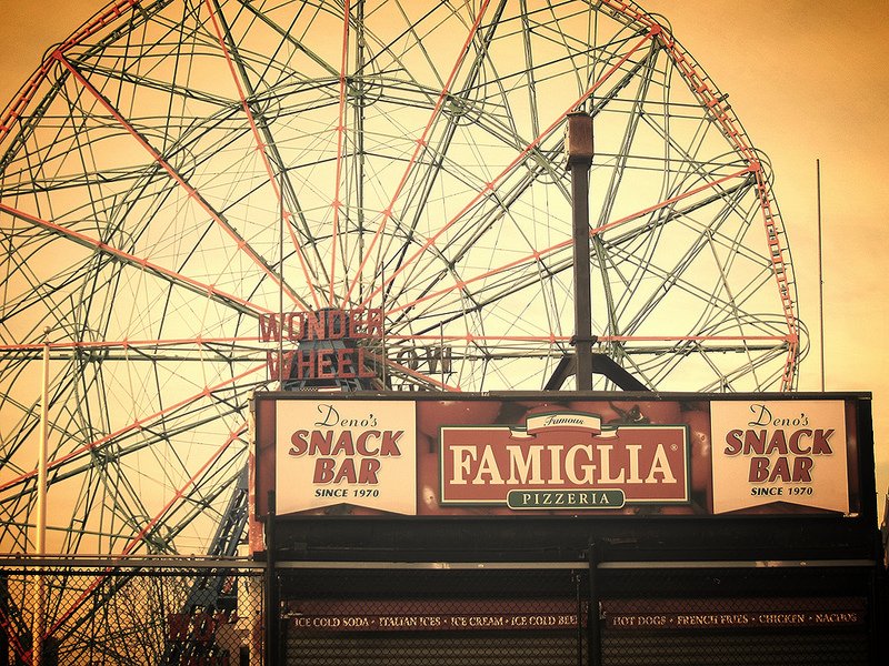 LeeYeePhoto's tweet photo. A #ConeyIsland of the Mind #WonderWheel, Closed, Coney Island Beach winter 2017 #LeeYeePhotography 
#coneyislandbeach #streetphotography RT https://t.co/HuLWh5EKPl