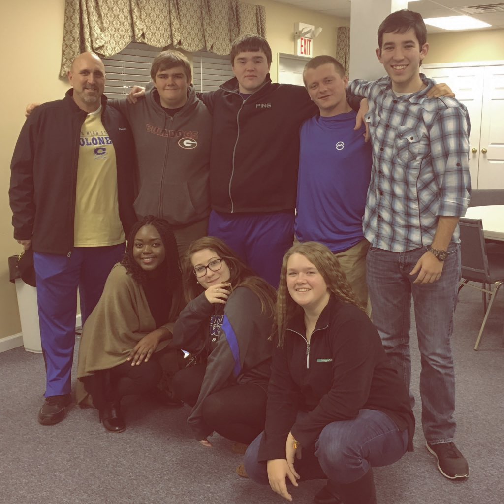 one_fish_wonder's tweet photo. Love my @CassHigh_FCA Fam!!! #FCA #casshigh #jesusfreaks https://t.co/Lzjifm5aPD