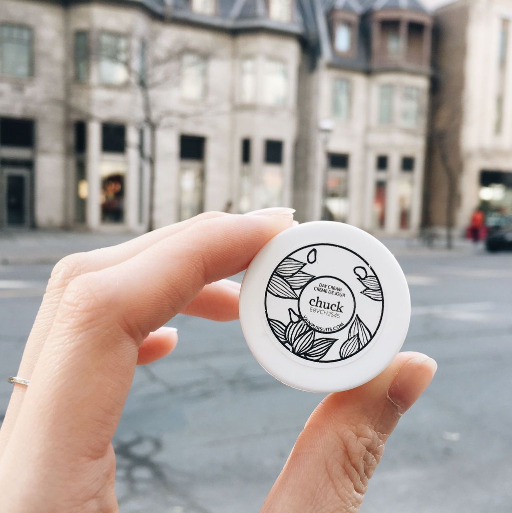 Making my way downtown walking fast faces past and I'm homebound --- with my mini of cours… bit.ly/2kOmWBj