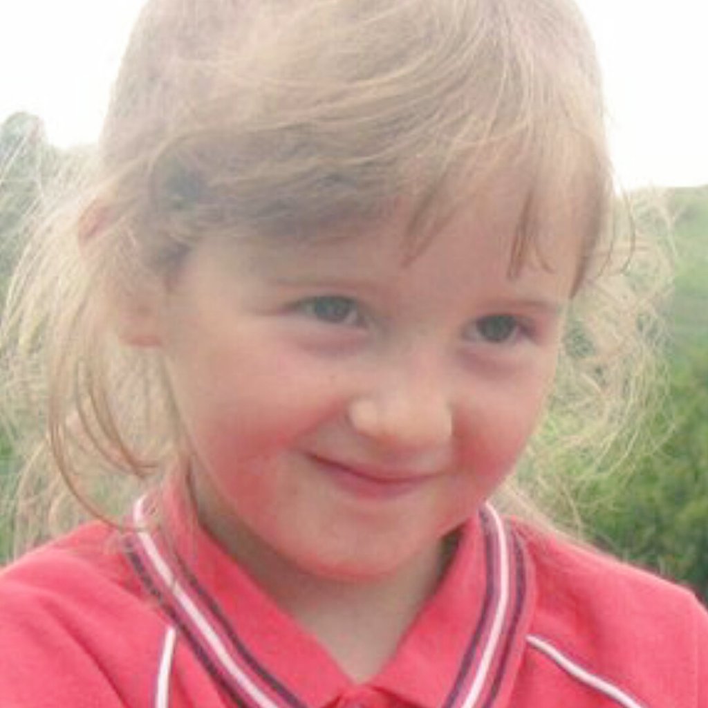 AprilsLawUK's tweet photo. Please sign and RT the #AprilsLawUK petition set up in memory of murdered 5yr old #AprilJones β€
https://t.co/0Q1IDWPNQY
#FightforApril https://t.co/q9TjzYCro6