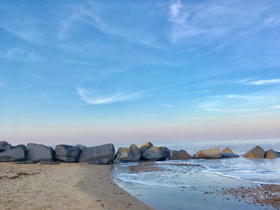Winterton0nSea's tweet photo. Thanks Kassie for these. The old groynes &amp; the new sea defences along the beach from Winterton. https://t.co/4sbeNm8hmY  #WintertonOnSea https://t.co/oato5zddqz