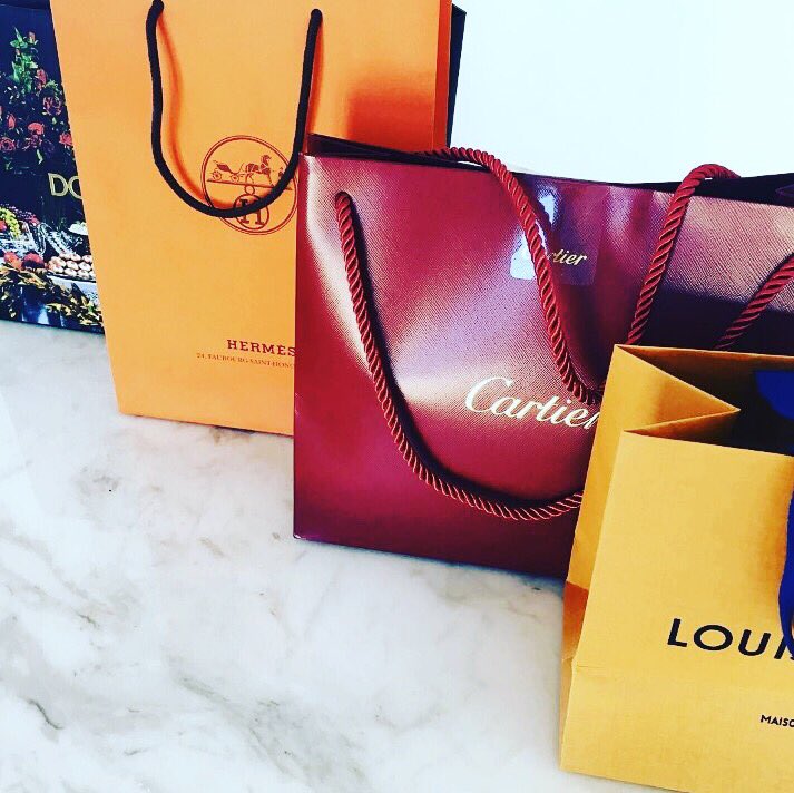 ちょっと調子乗りすぎちゃった。笑

まぁ今日も稼げばいい話です❤️

ほんとにこの調子なら5月には車買っちゃおう^_^❤️

よかったら無料で教えますよん（´-`）.｡oO❤︎

#ネットビジネス #バイナリーオプション  #副業 #アフィリエイト  #お金 #その日に稼ぐ