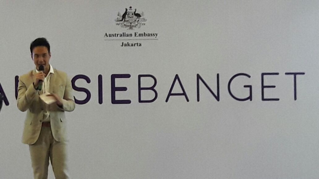 InCloverMagz's tweet photo. Australia alumni, VJ Daniel Mananta opens the event of #AussieBanget. https://t.co/wBcDfCnpIF
