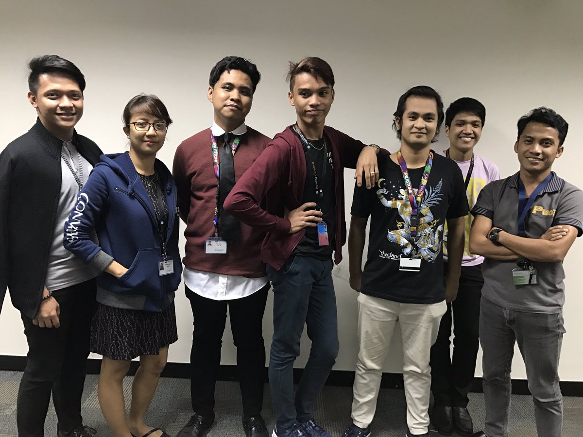 mayunes's tweet photo. Our TV sellers for today! Thanks team for all you do! You are truly our #makatisalessuperstars #oneg5 @Proud2BeAla2 https://t.co/MKw02FEkuh